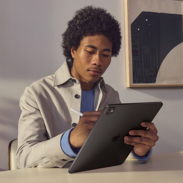 iPad Pro 13" Chip M5 1TB Negro espacial